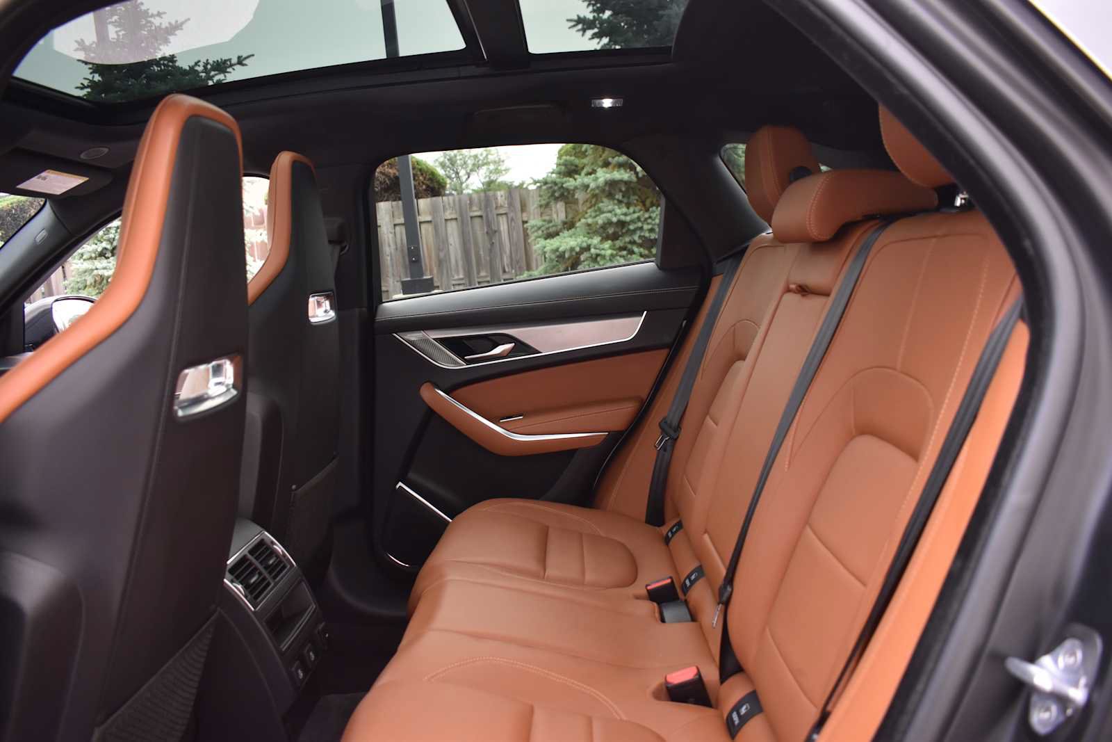 Used 2024 Jaguar F-PACE R-Dynamic S AWD/4WD image 12