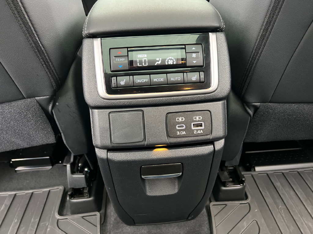 Used 2024 Subaru Ascent Limited w/ Technology Package AWD/4WD image 15