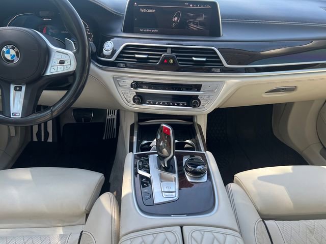 Used 2020 BMW 745e xDrive AWD/4WD image 11