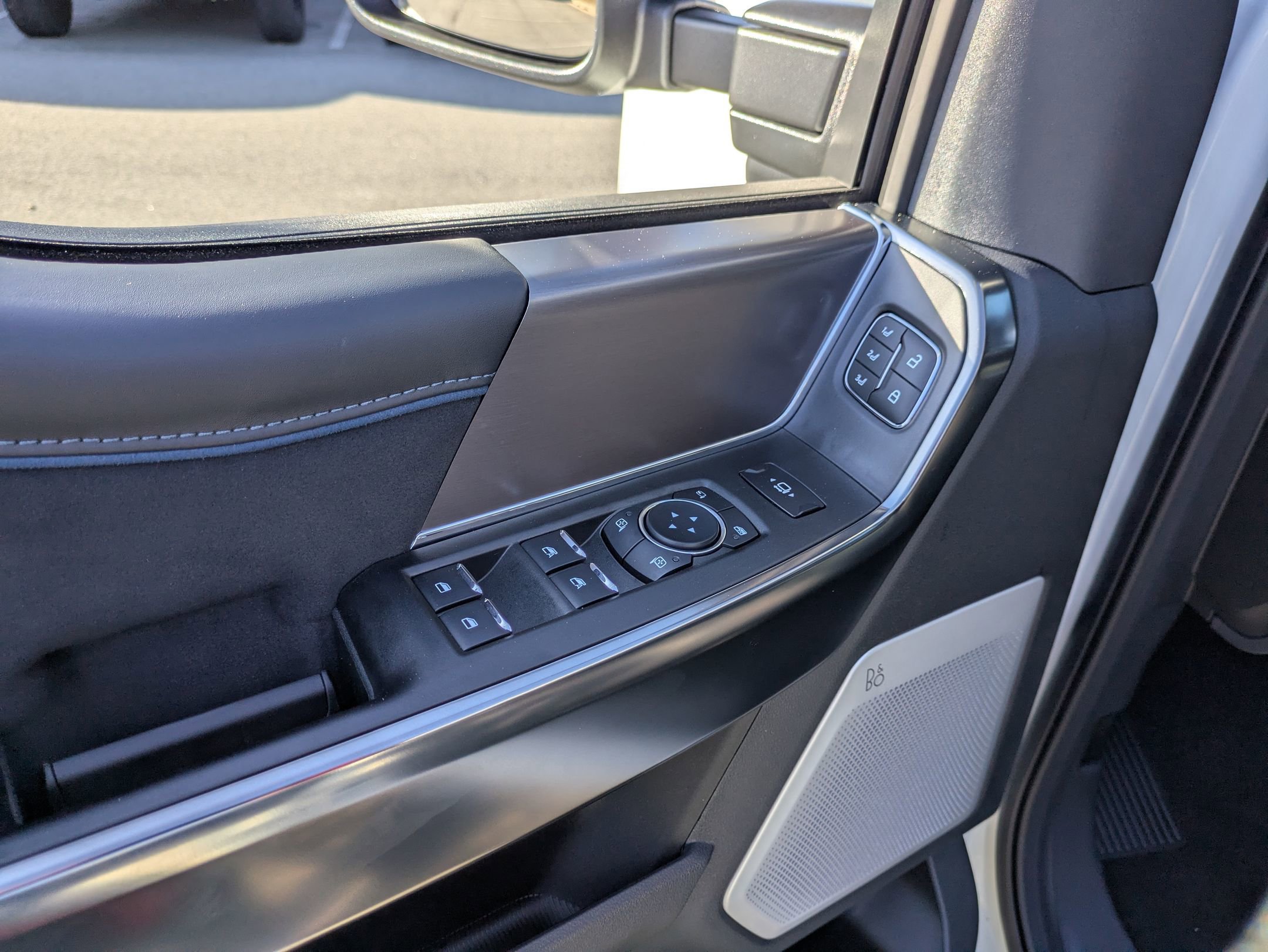 New 2026 Ford F250 Platinum w/ Tremor Off-Road Package image 17