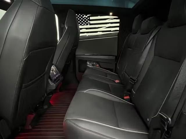 Used 2024 Tesla Cybertruck Cyberbeast AWD/4WD image 29
