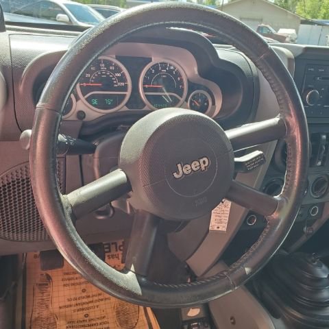 Used 2008 Jeep Wrangler Unlimited Rubicon w/ Dual Top Group AWD/4WD image 16