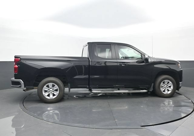 Used 2021 Chevrolet Silverado 1500 LT RWD image 2