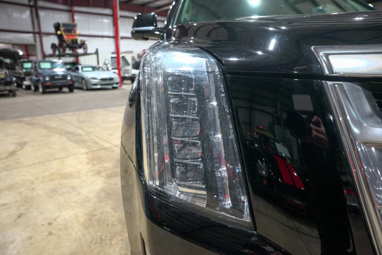 Used 2018 Cadillac Escalade ESV Luxury AWD/4WD image 31