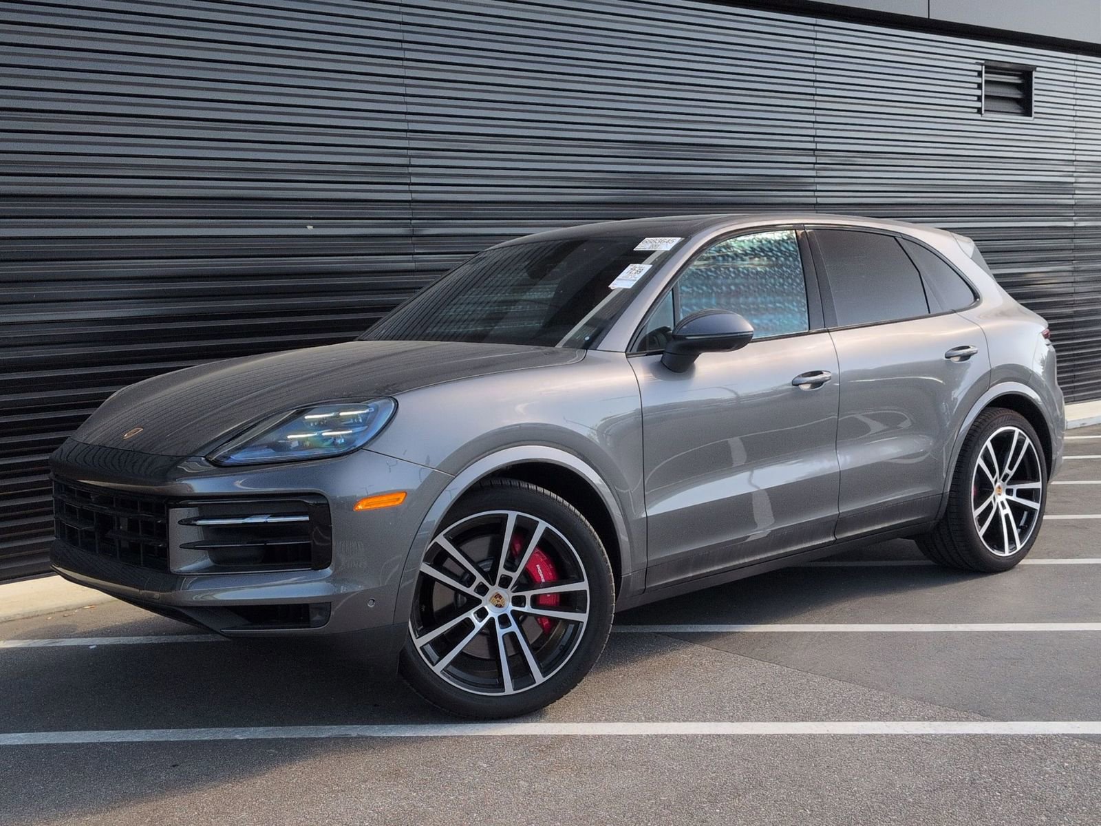 Certified 2025 Porsche Cayenne S image 1