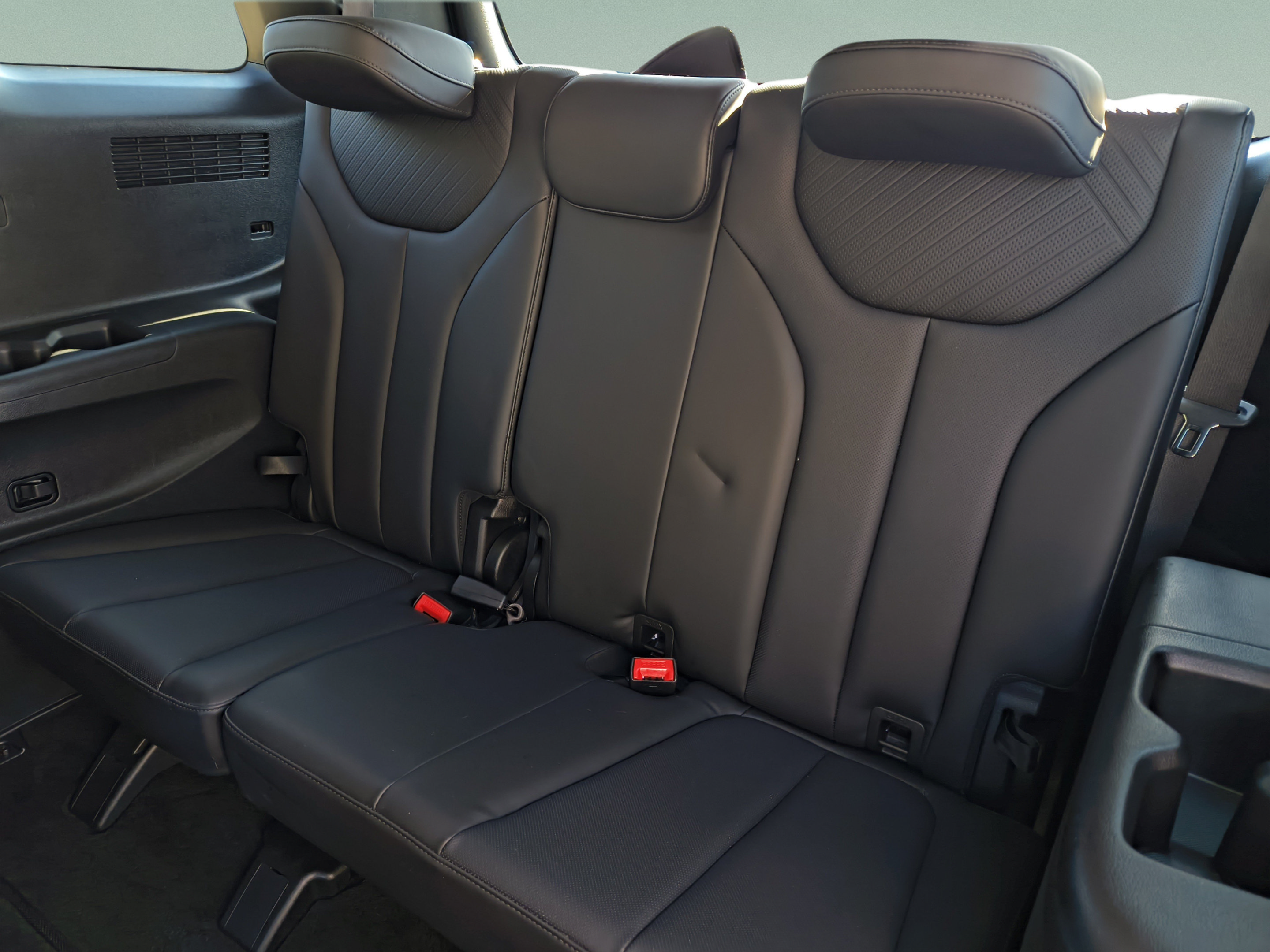 Used 2024 Hyundai Palisade SEL w/ Premium Package FWD image 18