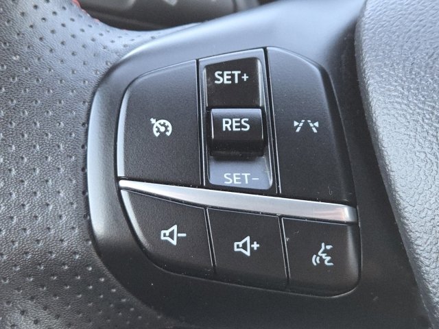 Used 2024 Ford Escape ST-Line image 4