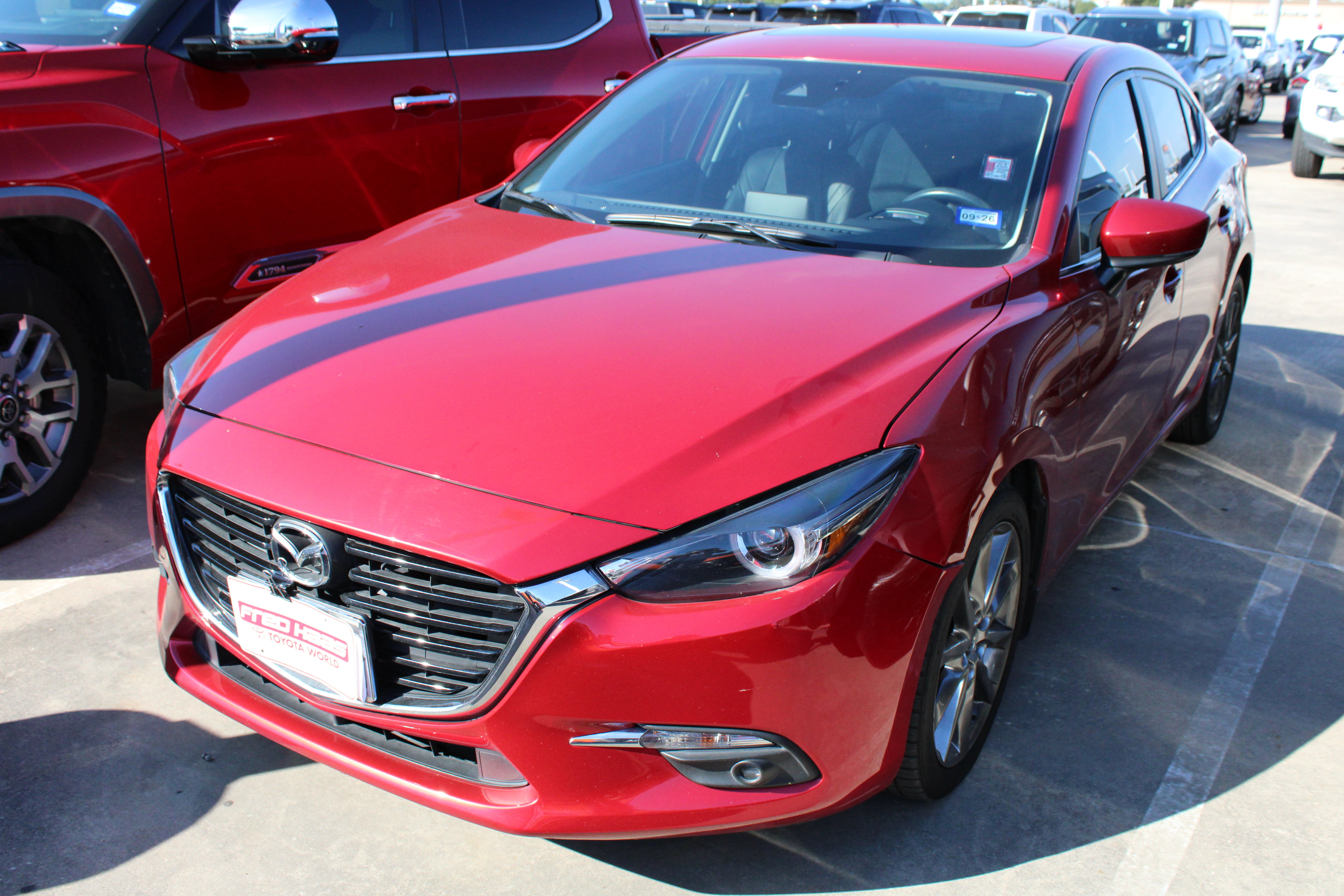 Used 2018 MAZDA MAZDA3 Grand Touring FWD image 3