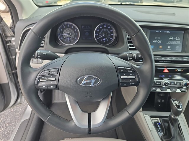 Used 2020 Hyundai Elantra Limited image 22