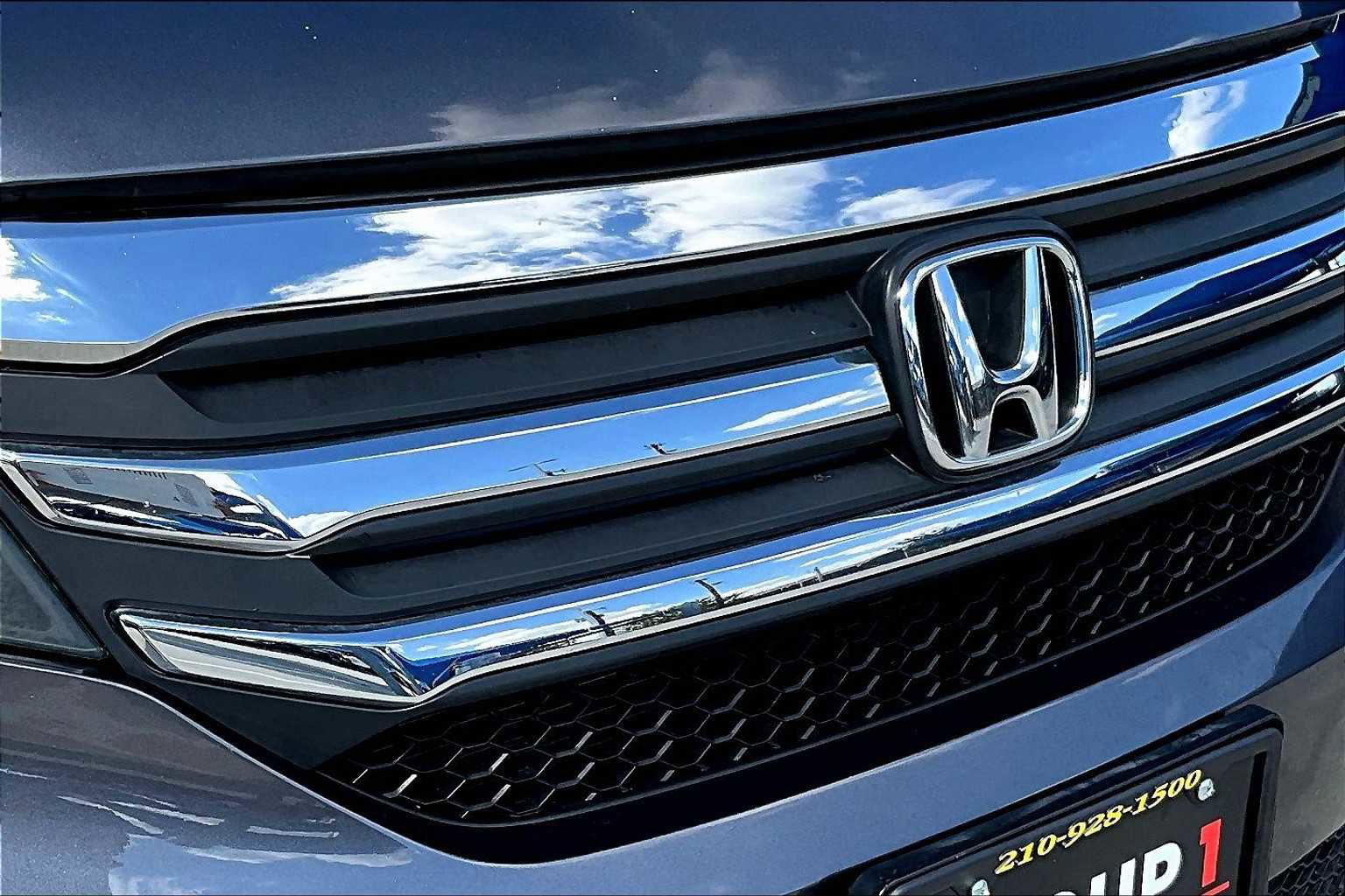 Used 2018 Honda Pilot EX image 30