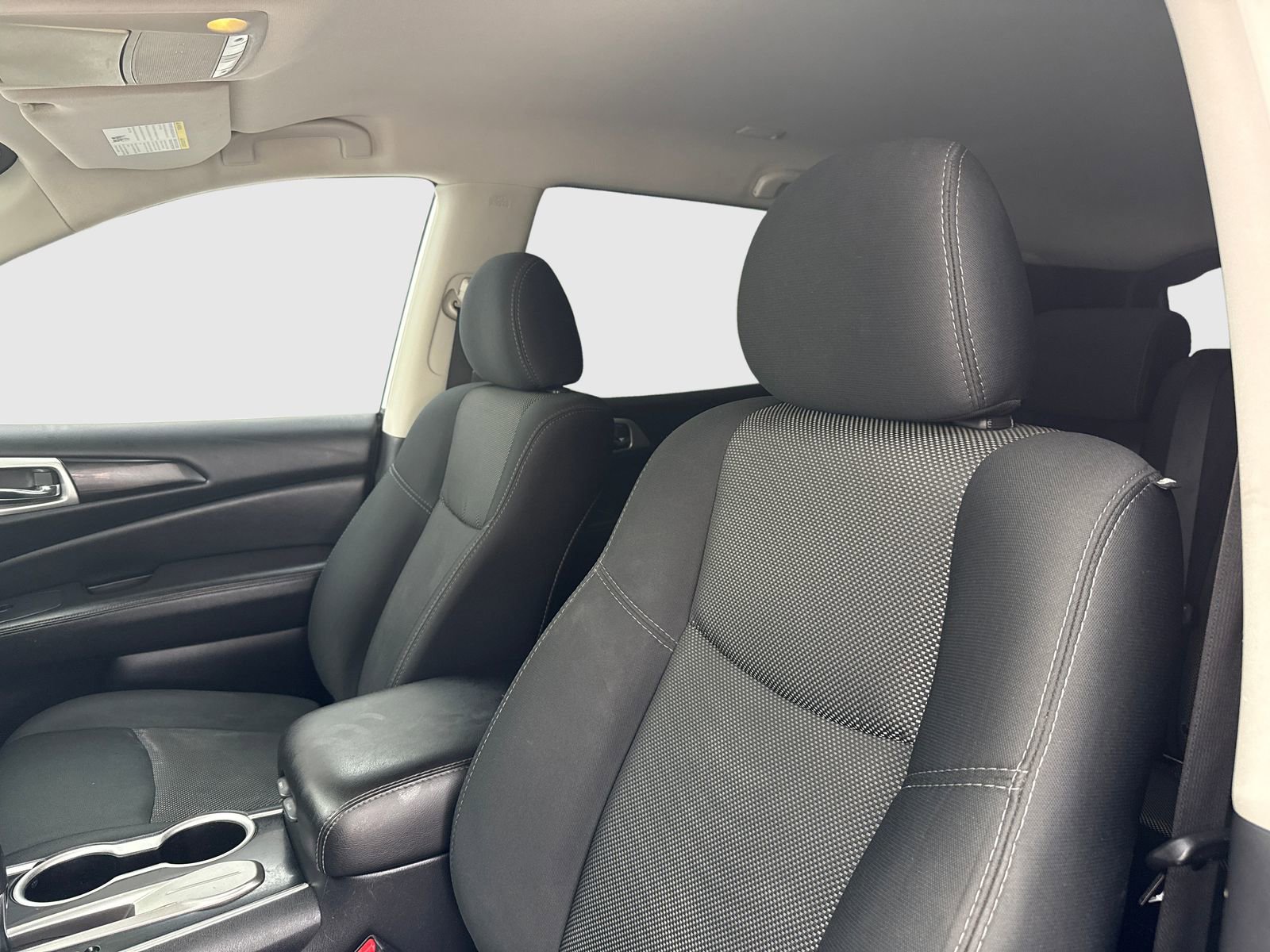 Used 2020 Nissan Pathfinder SV FWD image 15