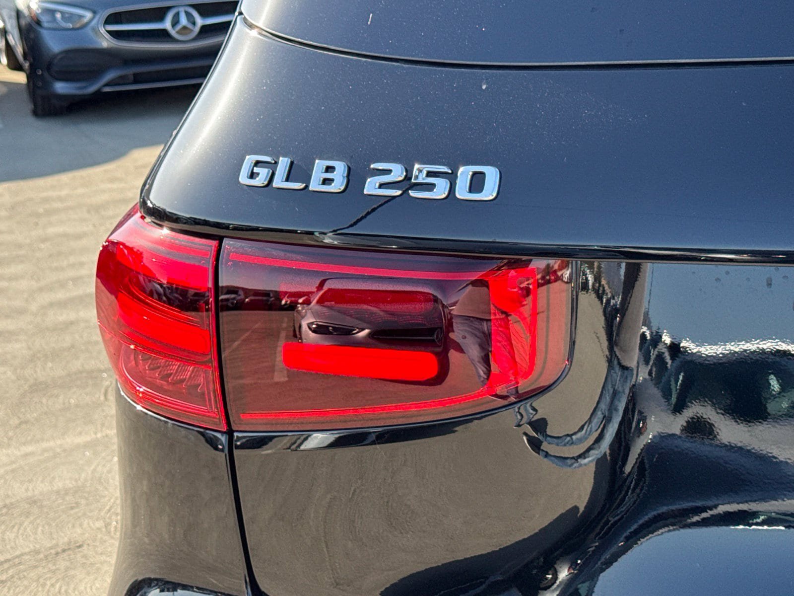 New 2026 Mercedes-Benz GLB 250 image 13