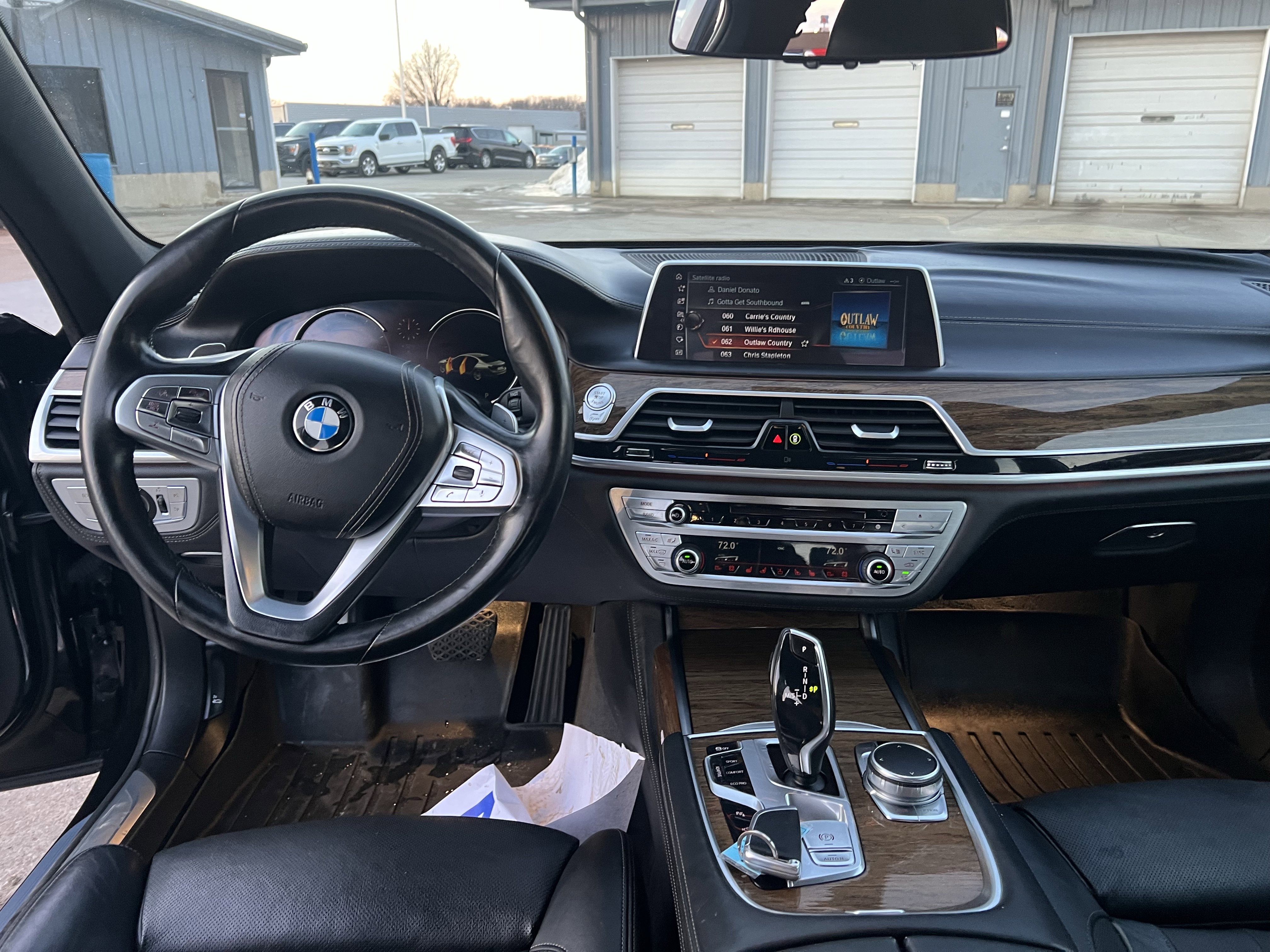 Used 2016 BMW 750i xDrive image 17