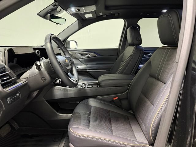 Used 2026 Chevrolet Traverse High Country w/ LPO, Floor Liner Package AWD/4WD image 16