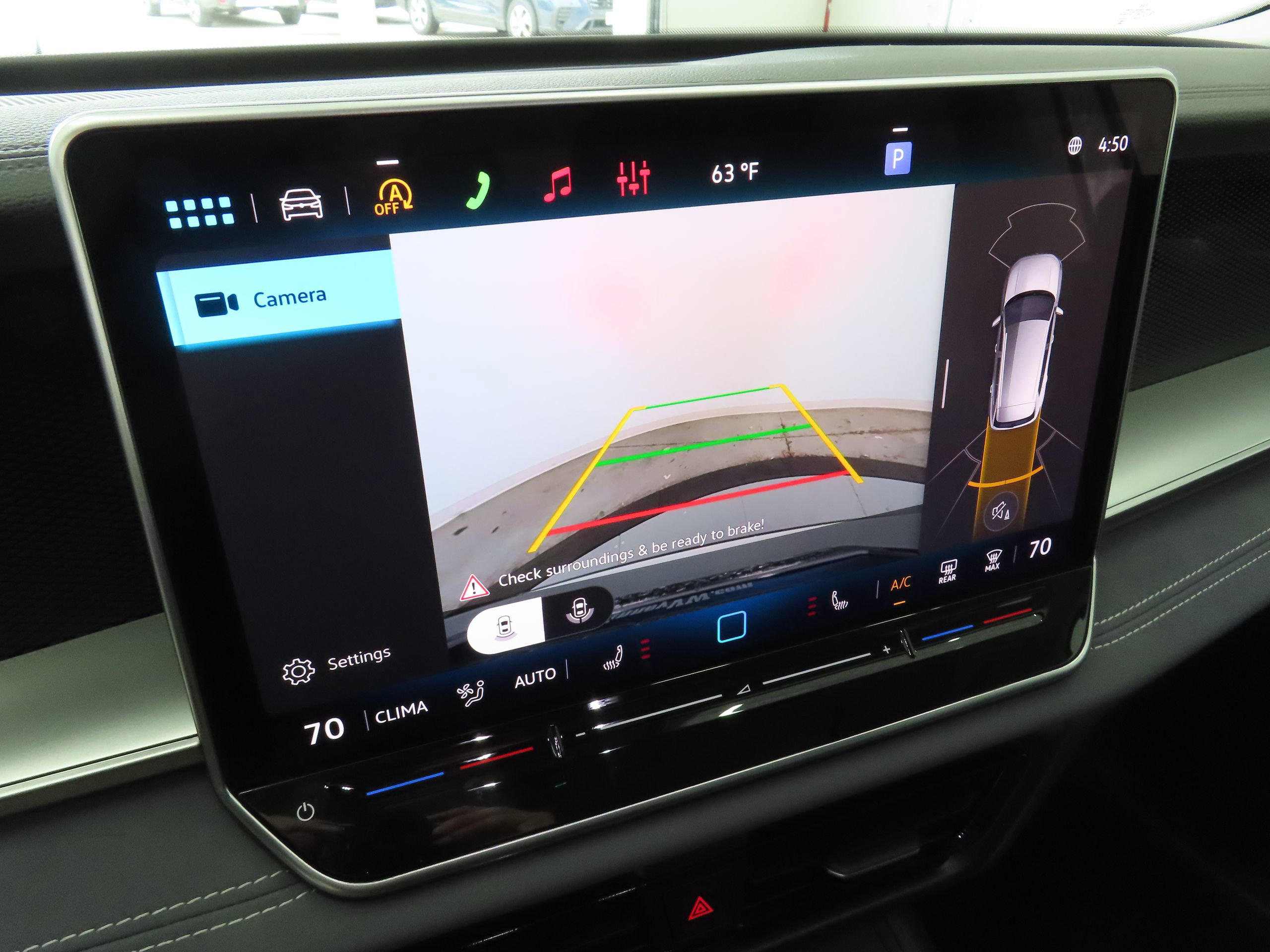 New 2026 Volkswagen Tiguan SE FWD image 18