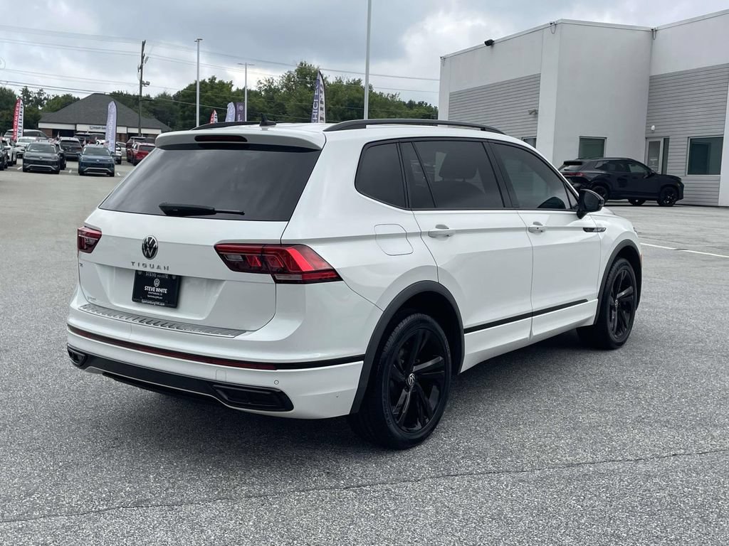Certified 2024 Volkswagen Tiguan SE R-Line FWD image 8