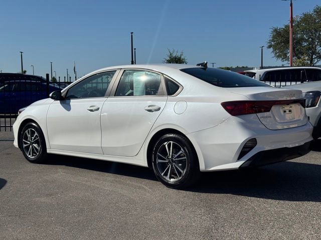 Certified 2023 Kia Forte LXS FWD image 3