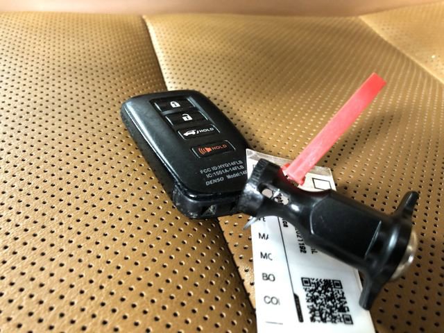 Used 2021 Lexus RX 450hL AWD w/ Premium Package image 31