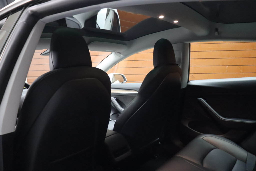 Used 2023 Tesla Model 3 Standard Range RWD image 25
