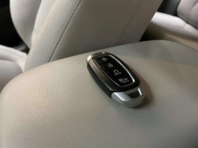 Used 2022 Hyundai Kona SEL FWD image 17