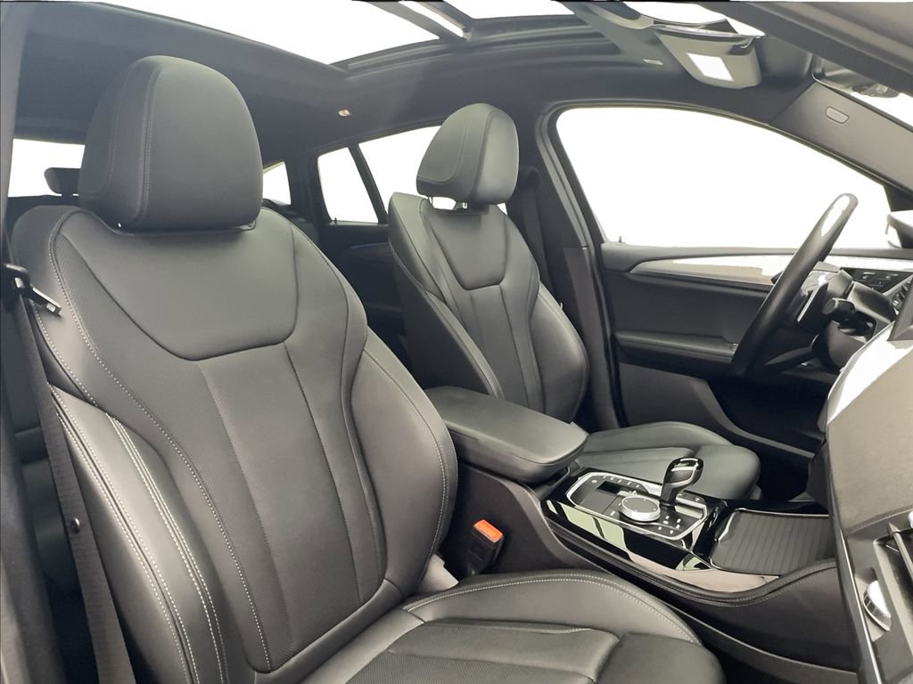 Used 2025 BMW X4 xDrive30i image 32