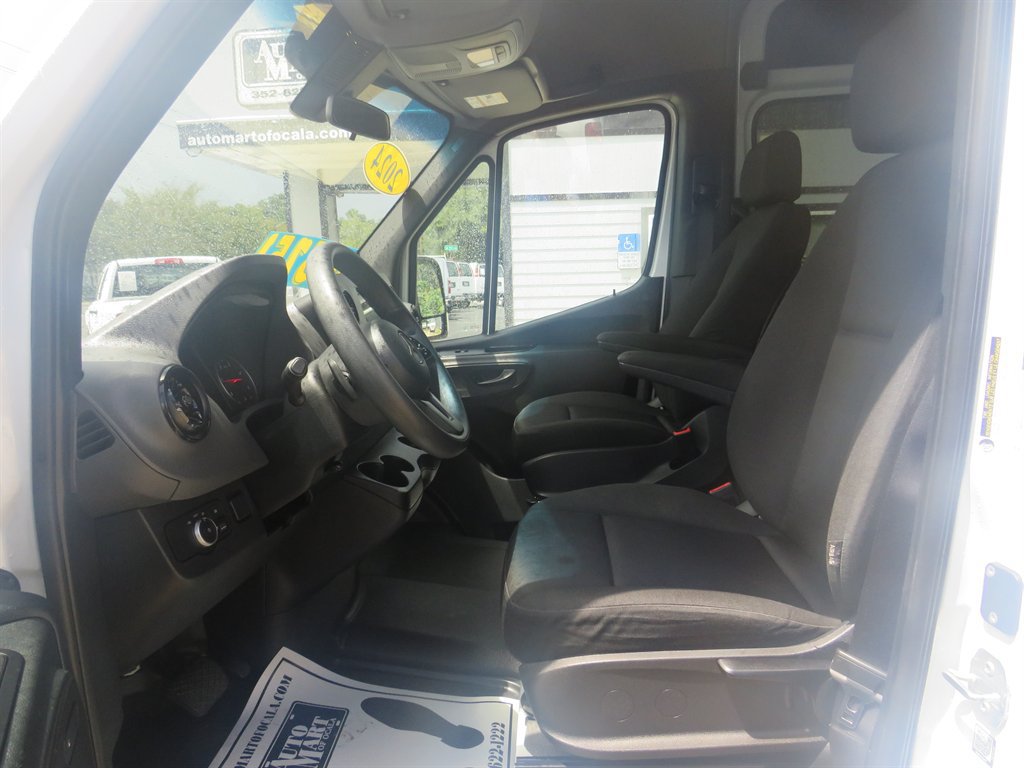 Used 2024 Mercedes-Benz Sprinter 2500 image 4