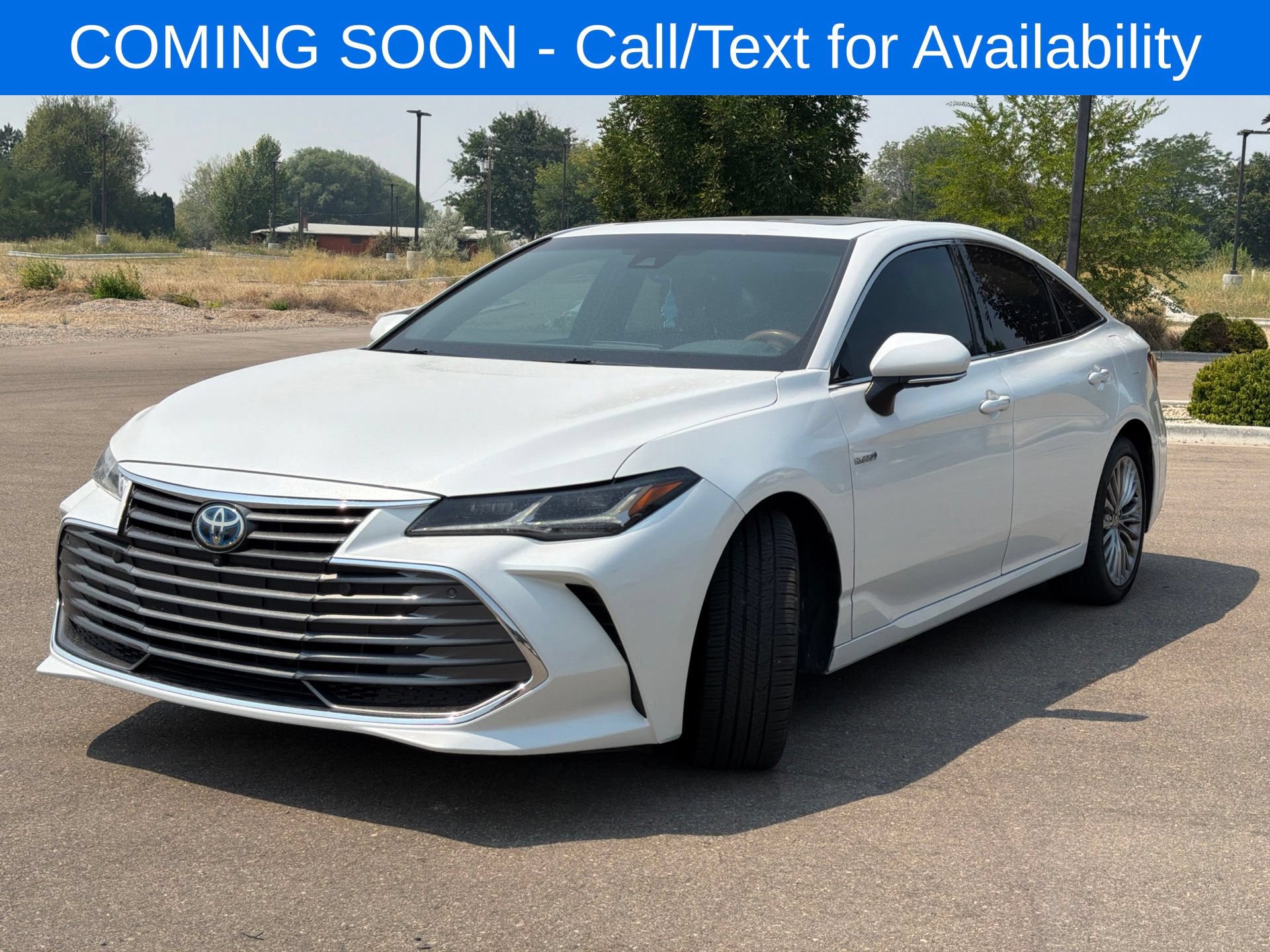 Used 2021 Toyota Avalon Limited w/ Advanced Safety Package FWD image 3