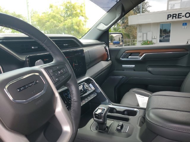 Used 2023 GMC Sierra 1500 Denali w/ Technology Package AWD/4WD image 23