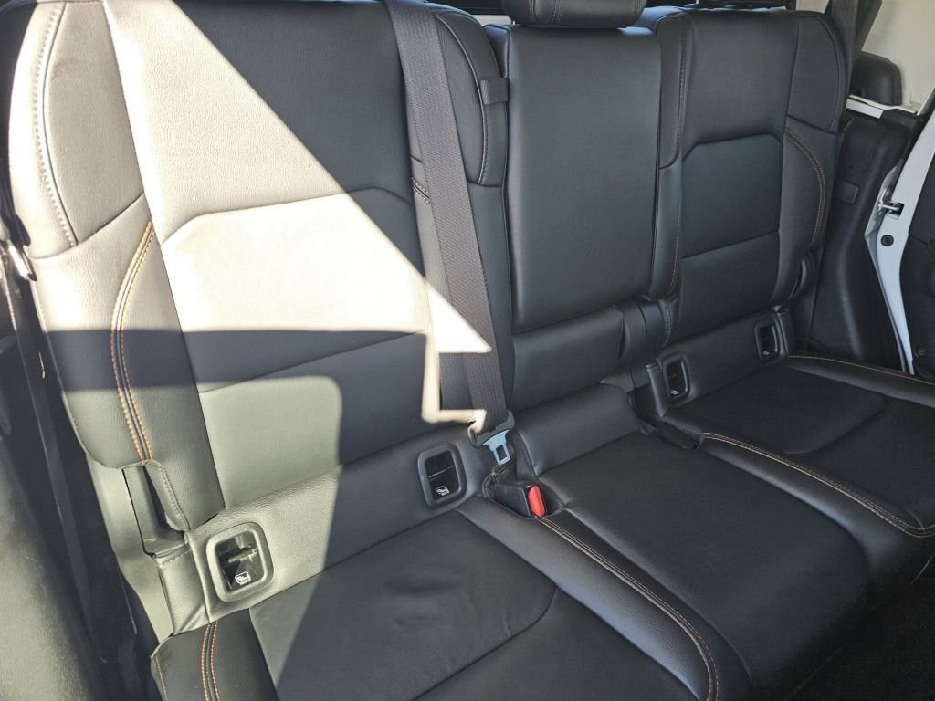 Used 2023 Jeep Gladiator Mojave w/ Cold Weather Group AWD/4WD image 31