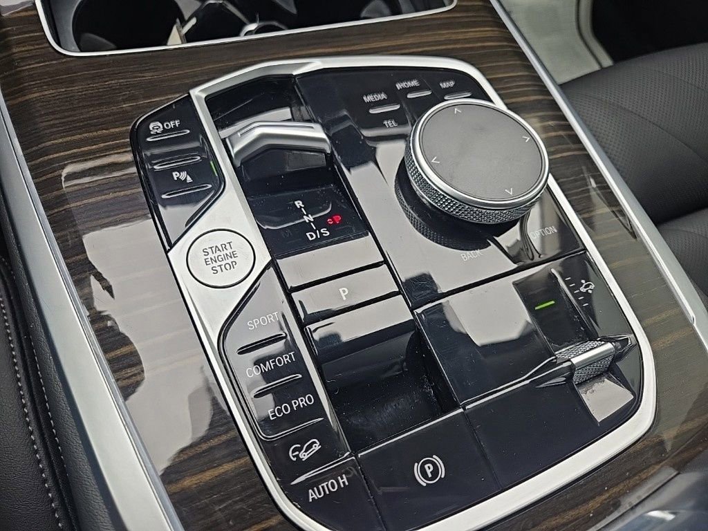 Used 2024 BMW X7 xDrive40i w/ Climate Comfort Package image 60