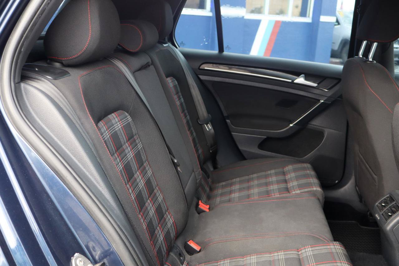 Used 2016 Volkswagen GTI SE FWD image 20