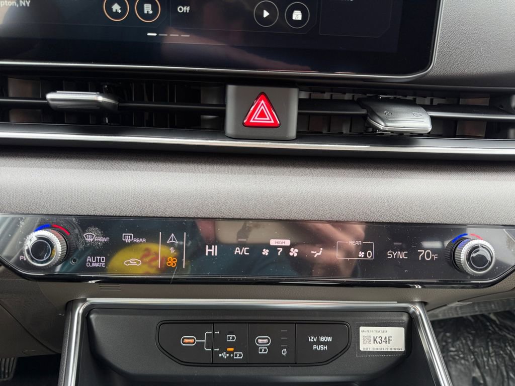 New 2026 Kia Carnival EX image 29