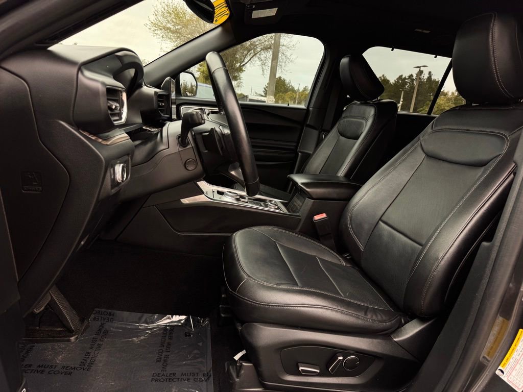 Used 2020 Ford Explorer Limited w/ Class III Trailer Tow Package image 15