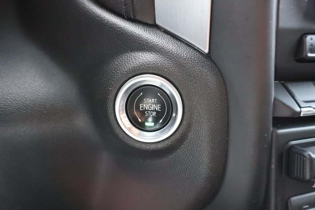 Used 2020 GMC Sierra 1500 Elevation w/ Elevation Value Package AWD/4WD image 13