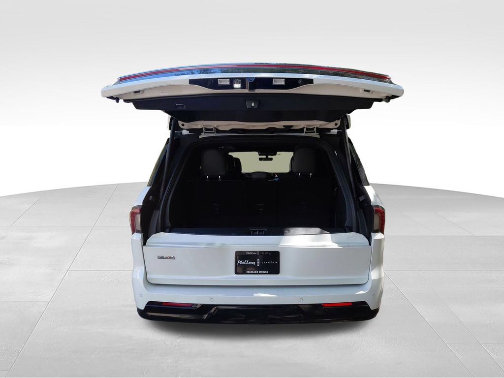 New 2026 Lincoln Navigator Black Label AWD/4WD image 31