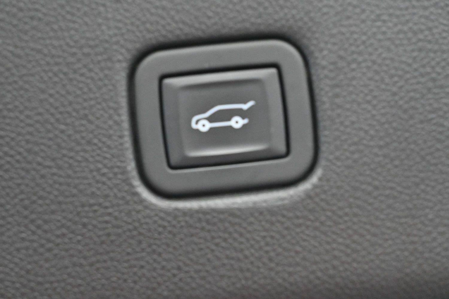 Used 2023 Chevrolet Blazer LT w/ Convenience Package FWD image 10