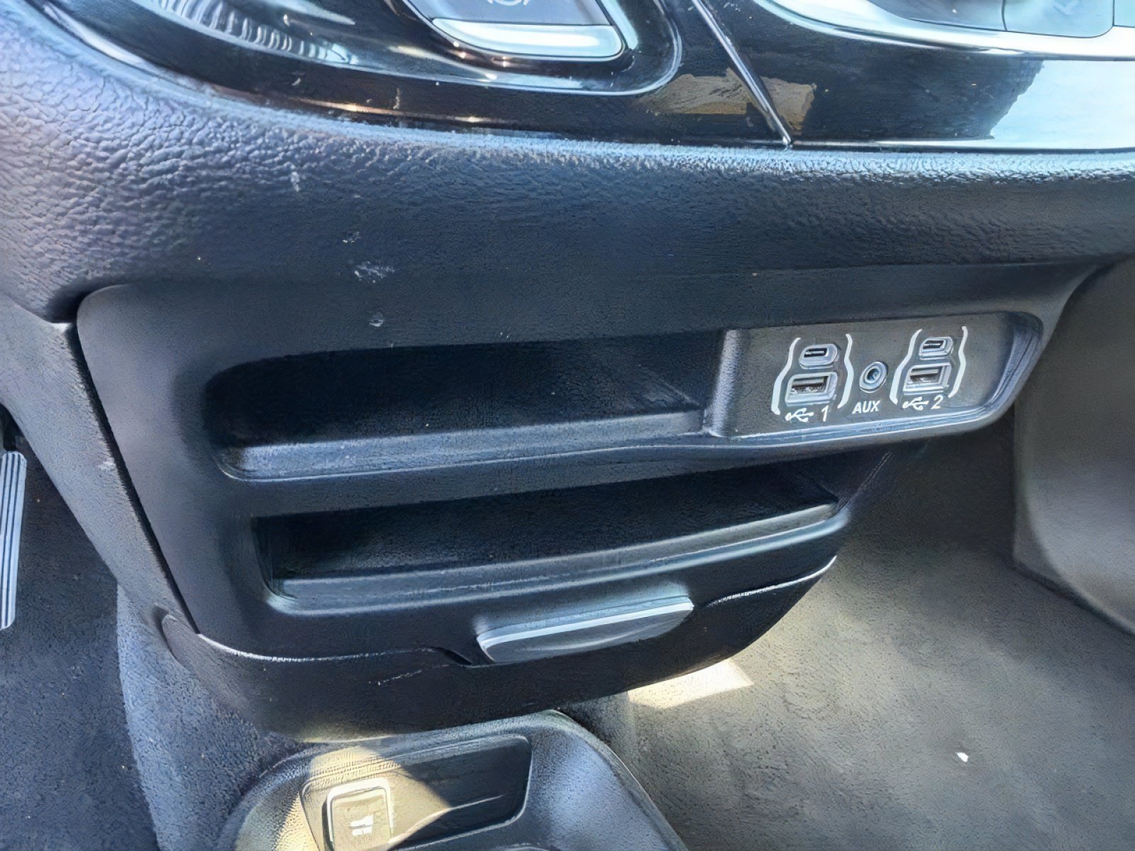 Used 2025 Chrysler Pacifica Select FWD image 15