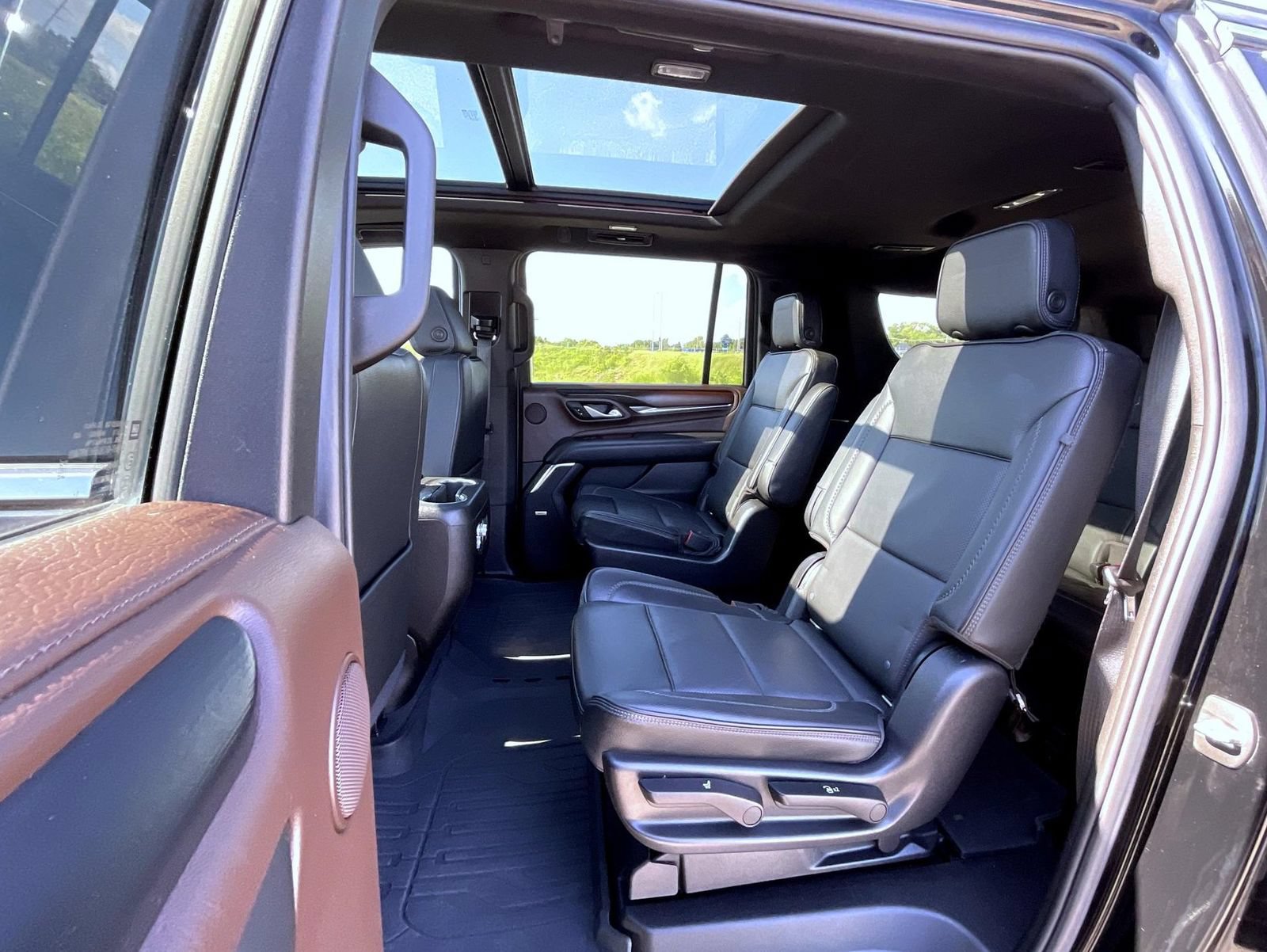 Certified 2022 GMC Yukon XL Denali w/ Denali Premium Package AWD/4WD image 19