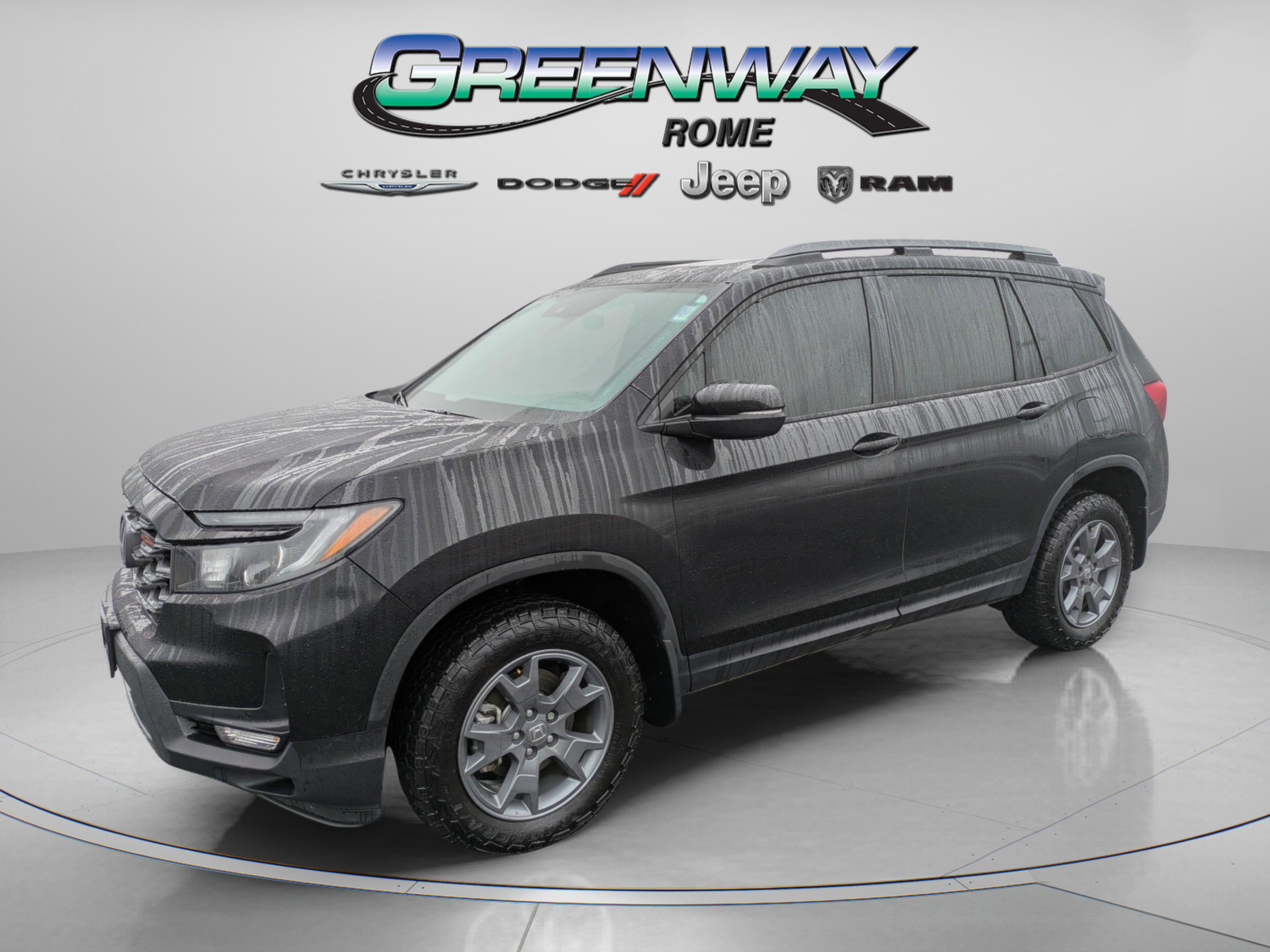 Used 2025 Honda Passport TrailSport image 4