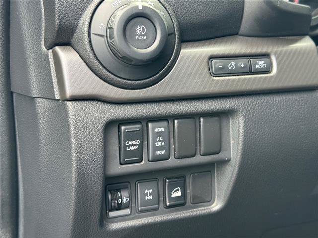 Used 2021 Nissan Titan PRO-4X AWD/4WD image 17