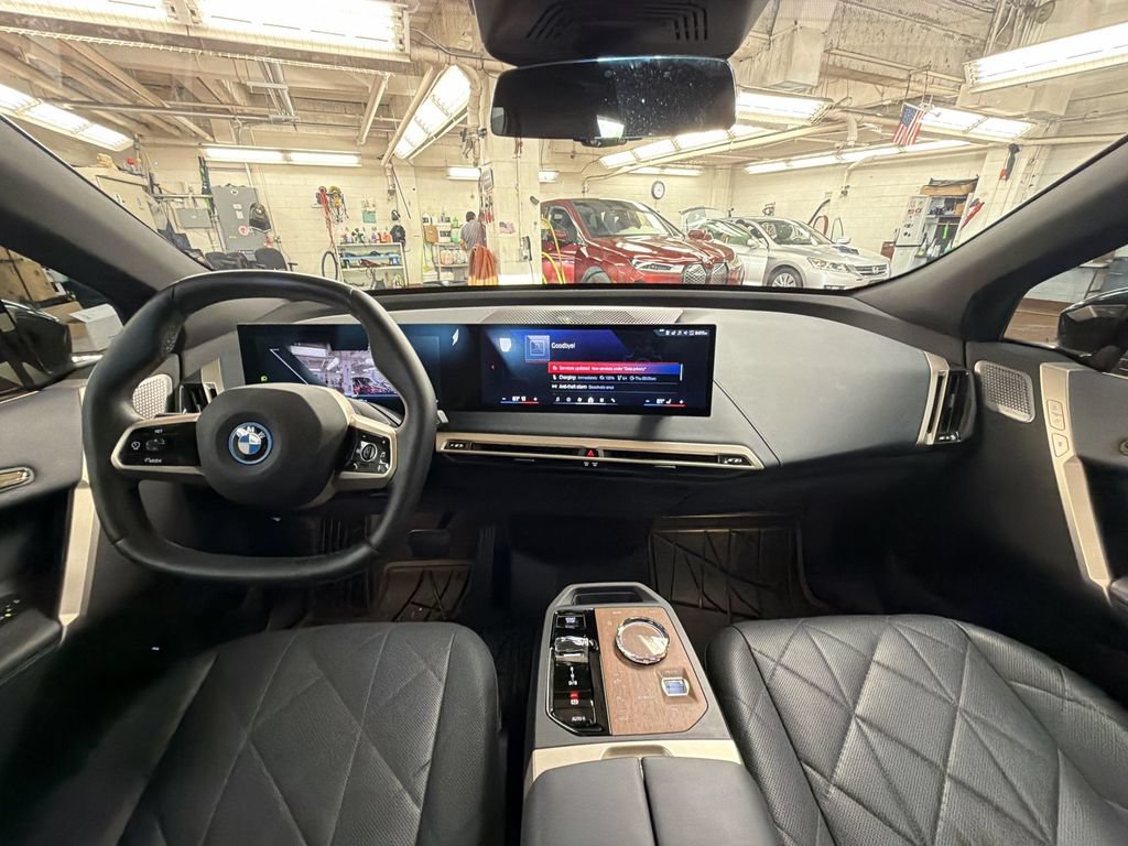 Used 2024 BMW iX M60 AWD/4WD image 18