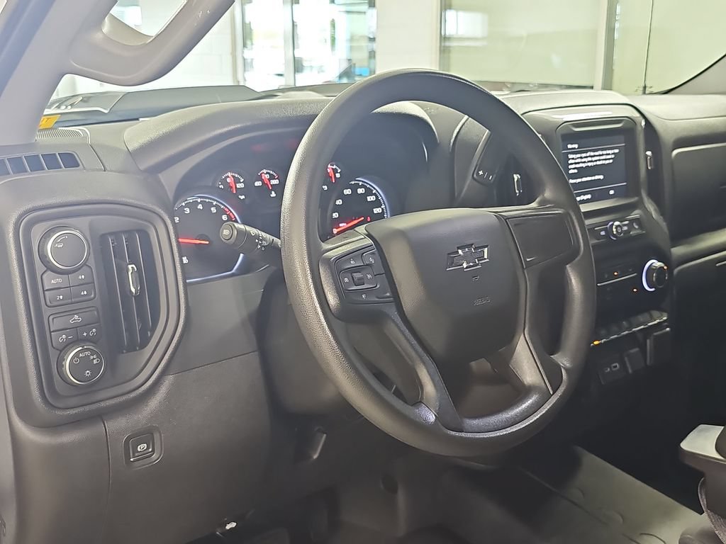 Certified 2022 Chevrolet Silverado 1500 Custom Trail Boss w/ LPO, Dark Essentials Package AWD/4WD image 19