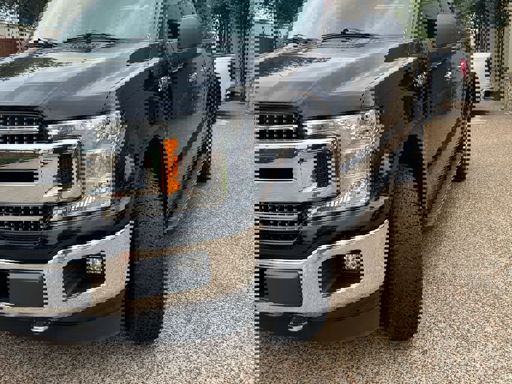 Used 2020 Ford F150 XLT w/ Equipment Group 302A Luxury AWD/4WD image 3