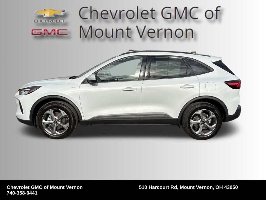 Used 2025 Ford Escape ST-Line Select image 2