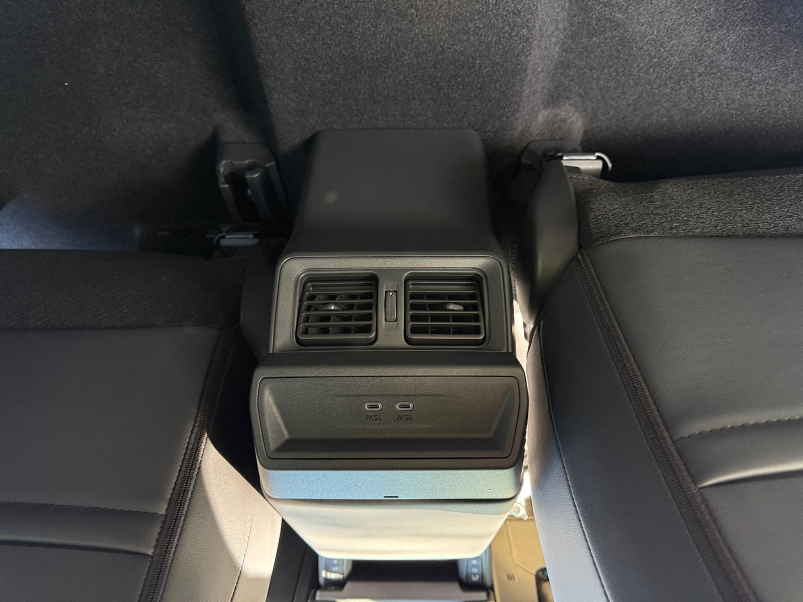New 2026 Toyota RAV4 XSE w/ Panoramic Sun Roof Package AWD/4WD image 32
