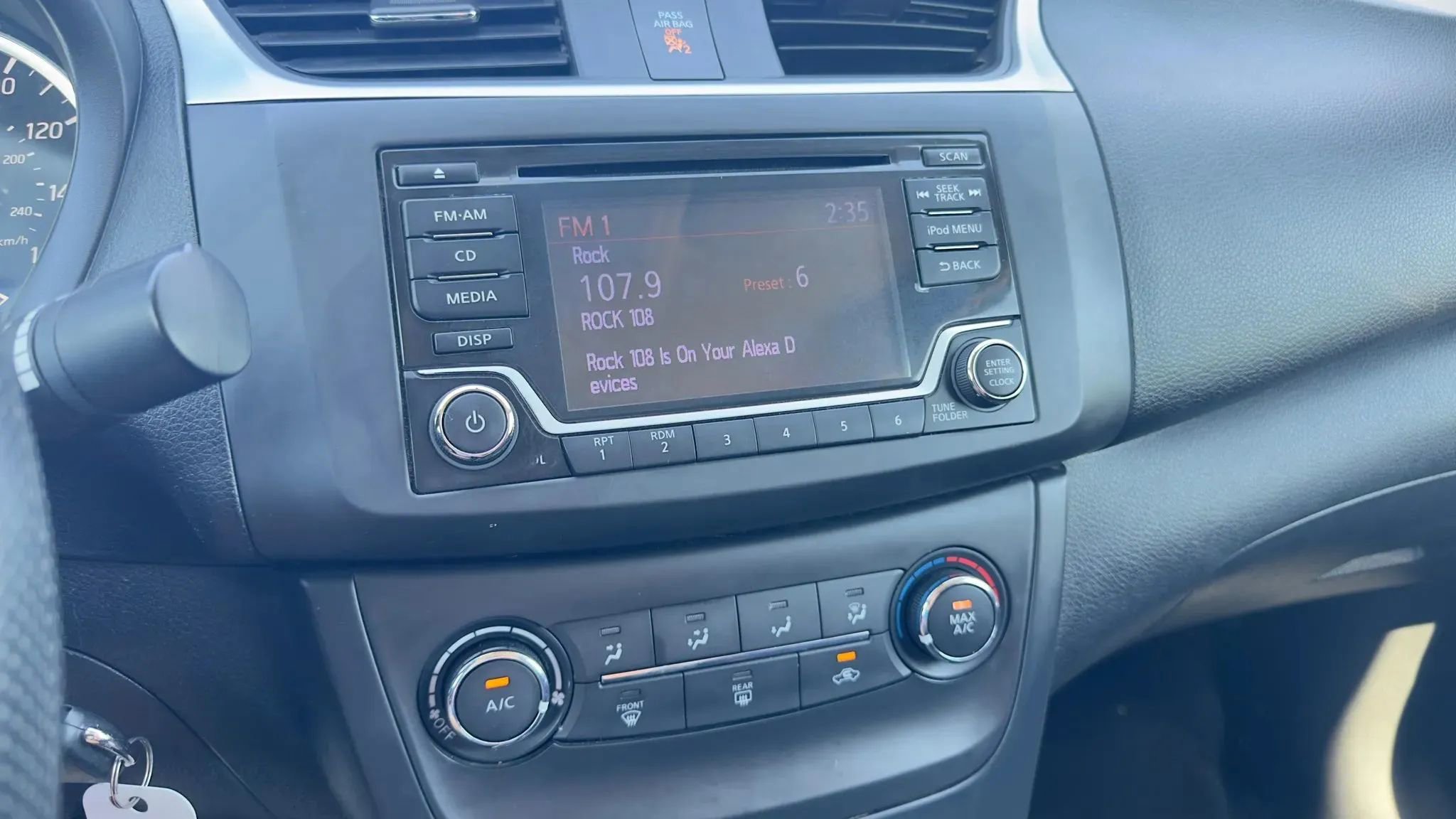 Used 2018 Nissan Sentra S image 21