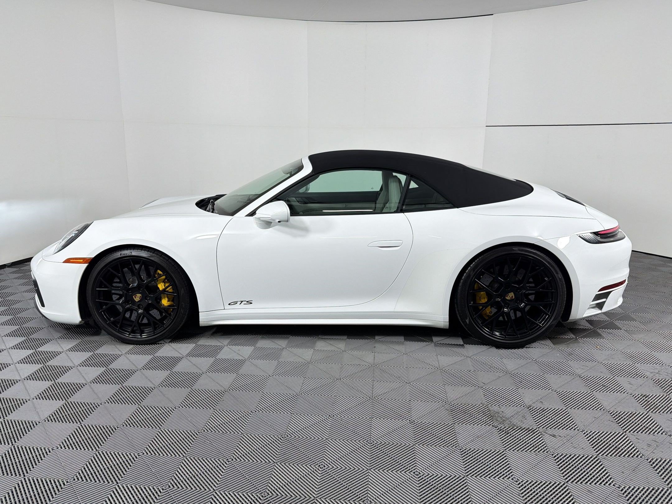 Certified 2022 Porsche 911 Carrera 4 GTS AWD/4WD image 31