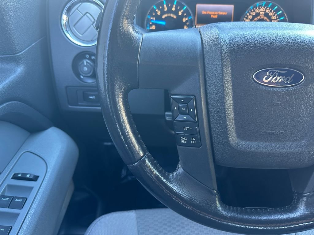 Used 2013 Ford F150 XLT w/ Luxury Equipment Group image 40