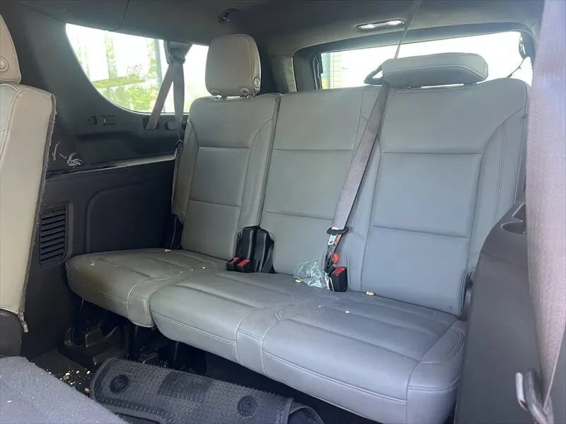 Used 2022 Chevrolet Suburban Z71 w/ Luxury Package AWD/4WD image 16