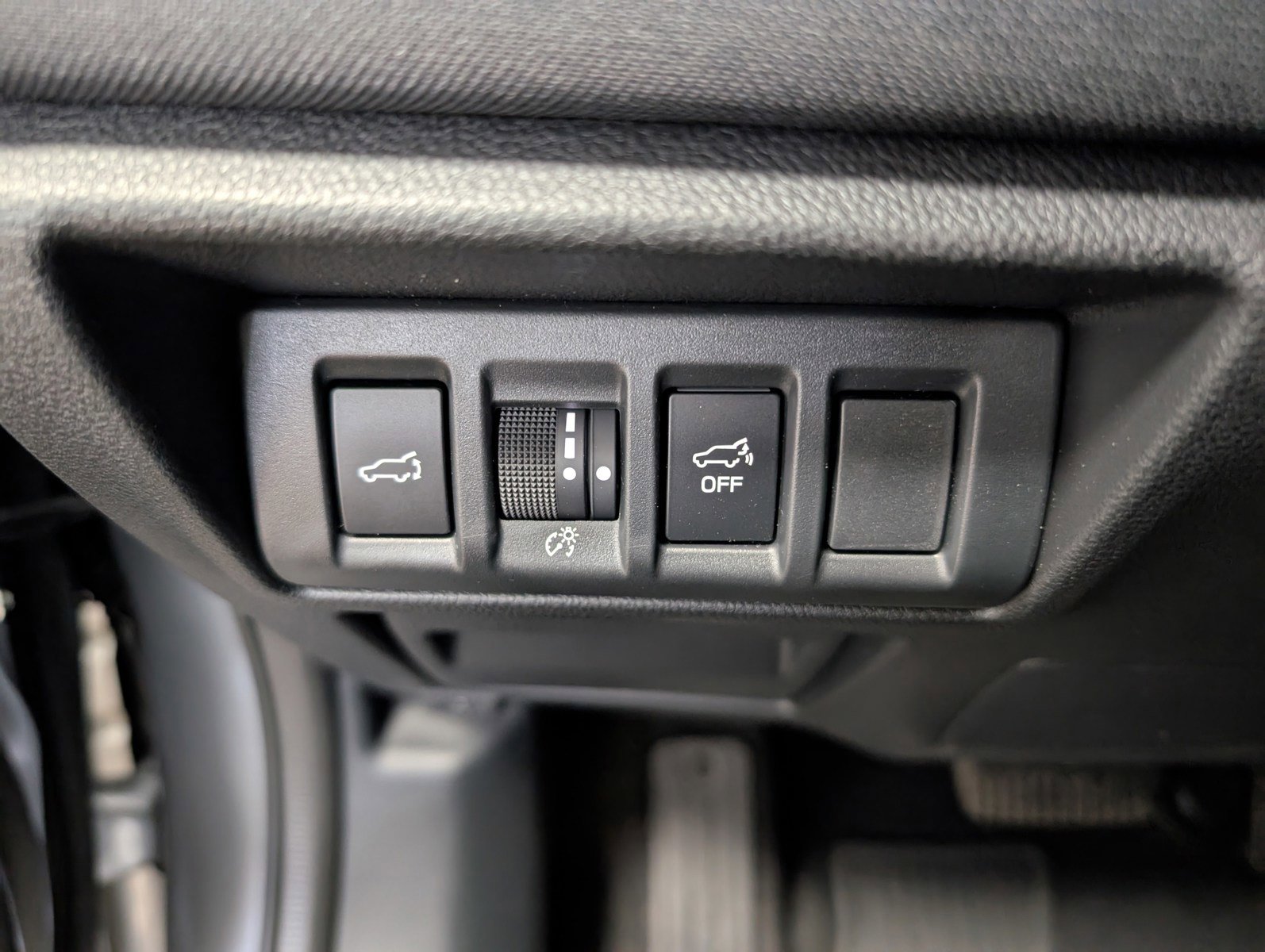 Certified 2025 Subaru Outback Premium image 25